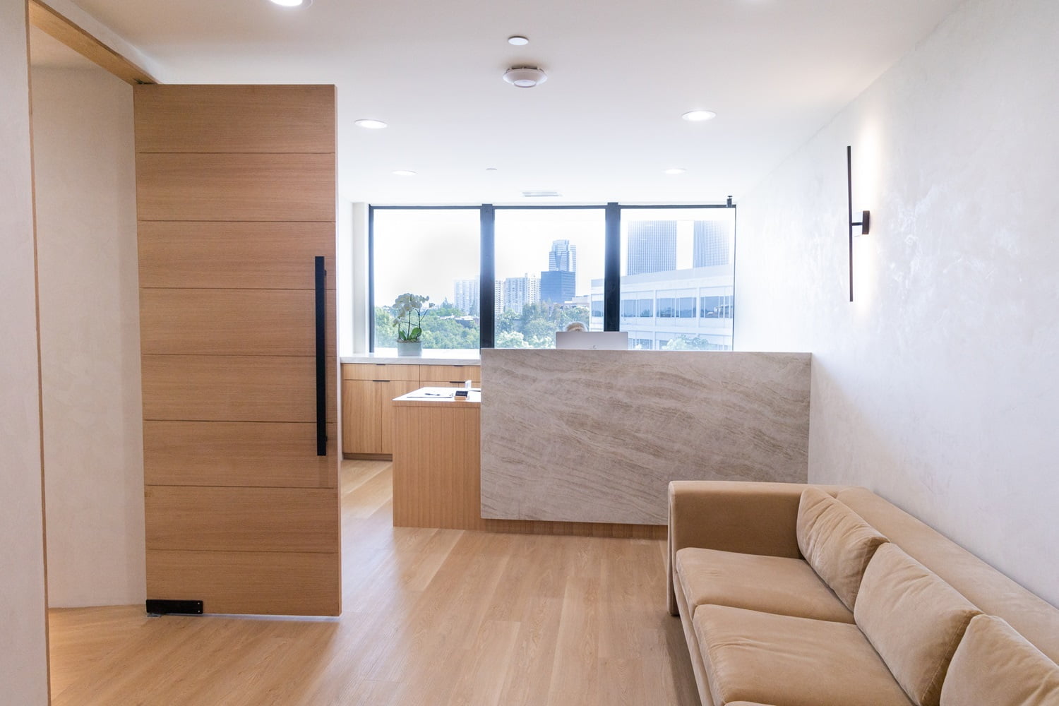 Dental Crown in Beverly Hills, CA Dental Crown in Beverly Hills, CA