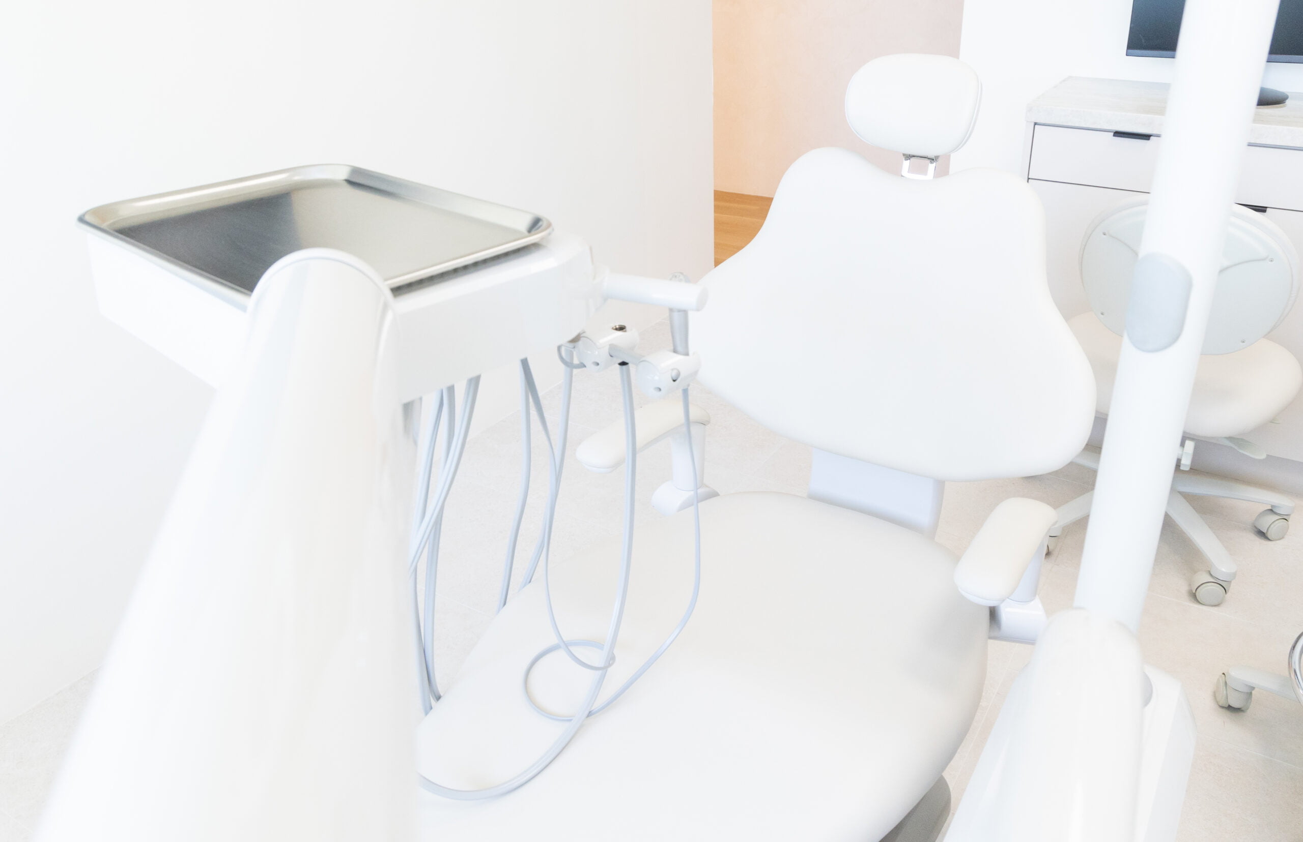 Professional Dentist in Beverly Hills, California Professional Dentist in Beverly Hills, California